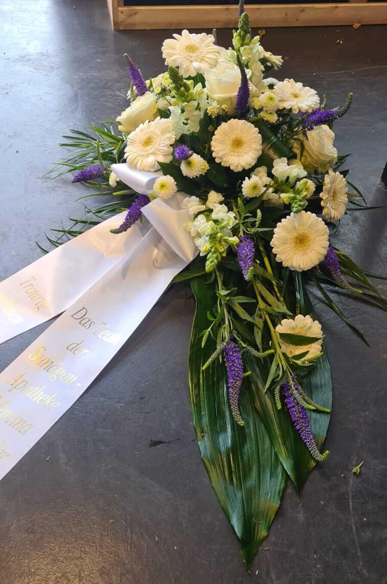 ab 119€ mit Schleife